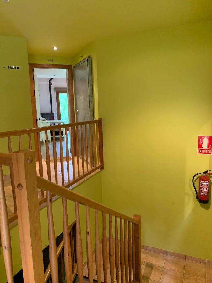 Apartamentsaloriaburg Farrera Exterior foto